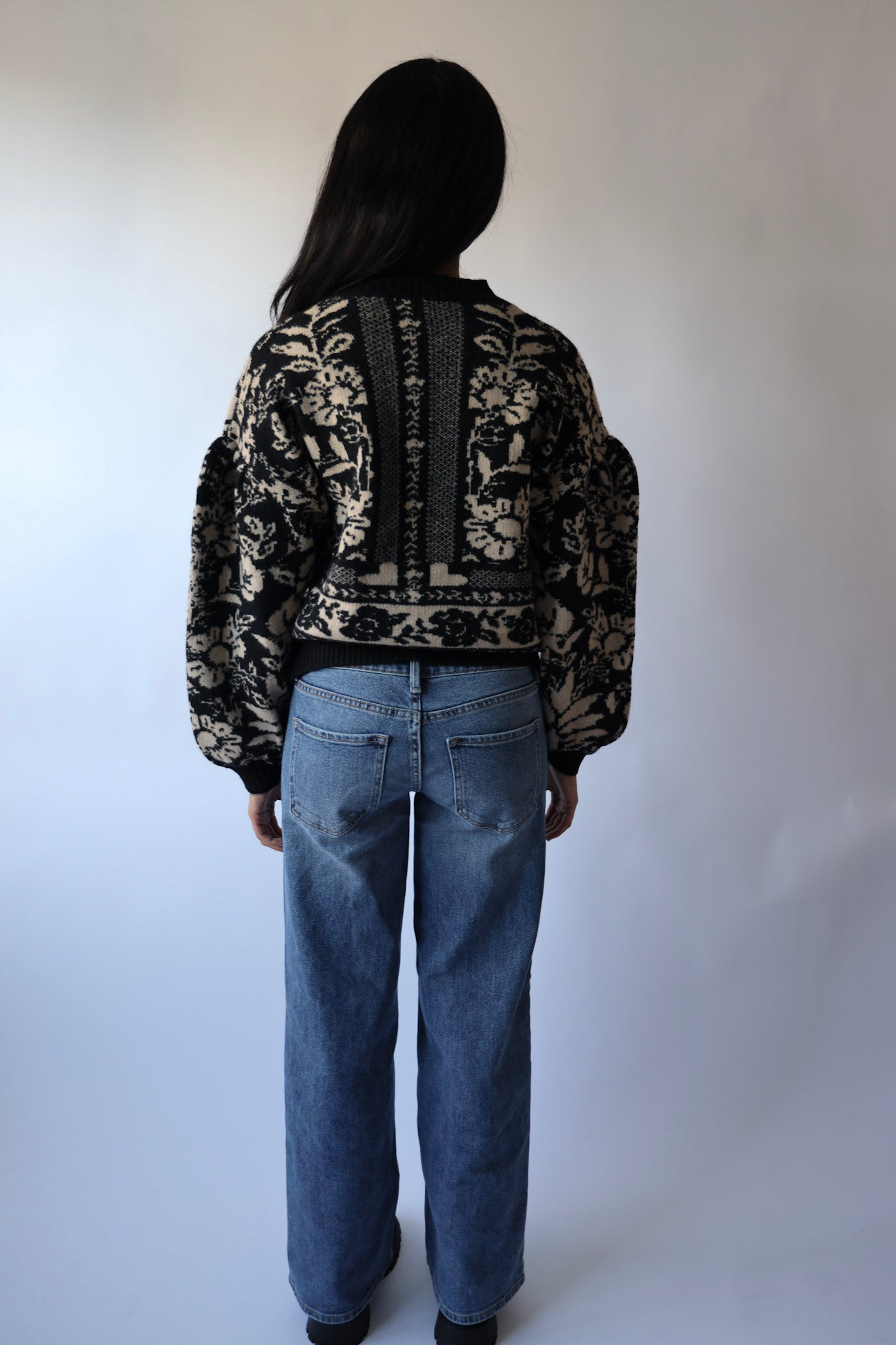Vintage Flower Pattern Crew Neck Knit Sweater