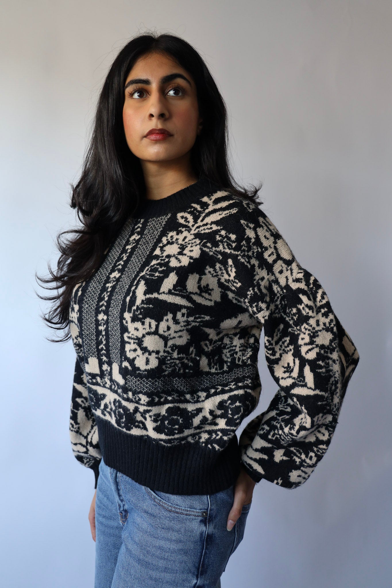 Vintage Flower Pattern Crew Neck Knit Sweater