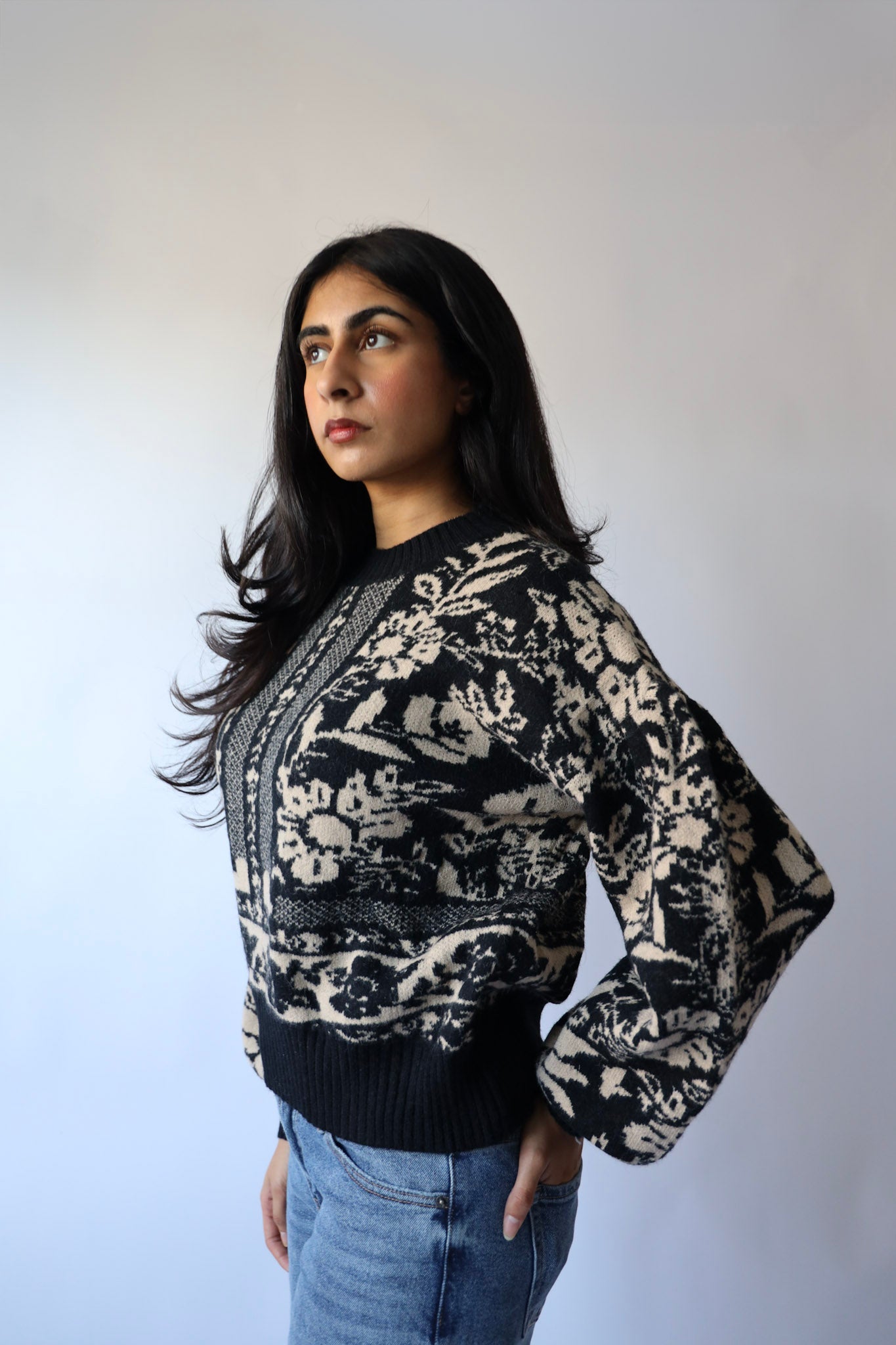 Vintage Flower Pattern Crew Neck Knit Sweater