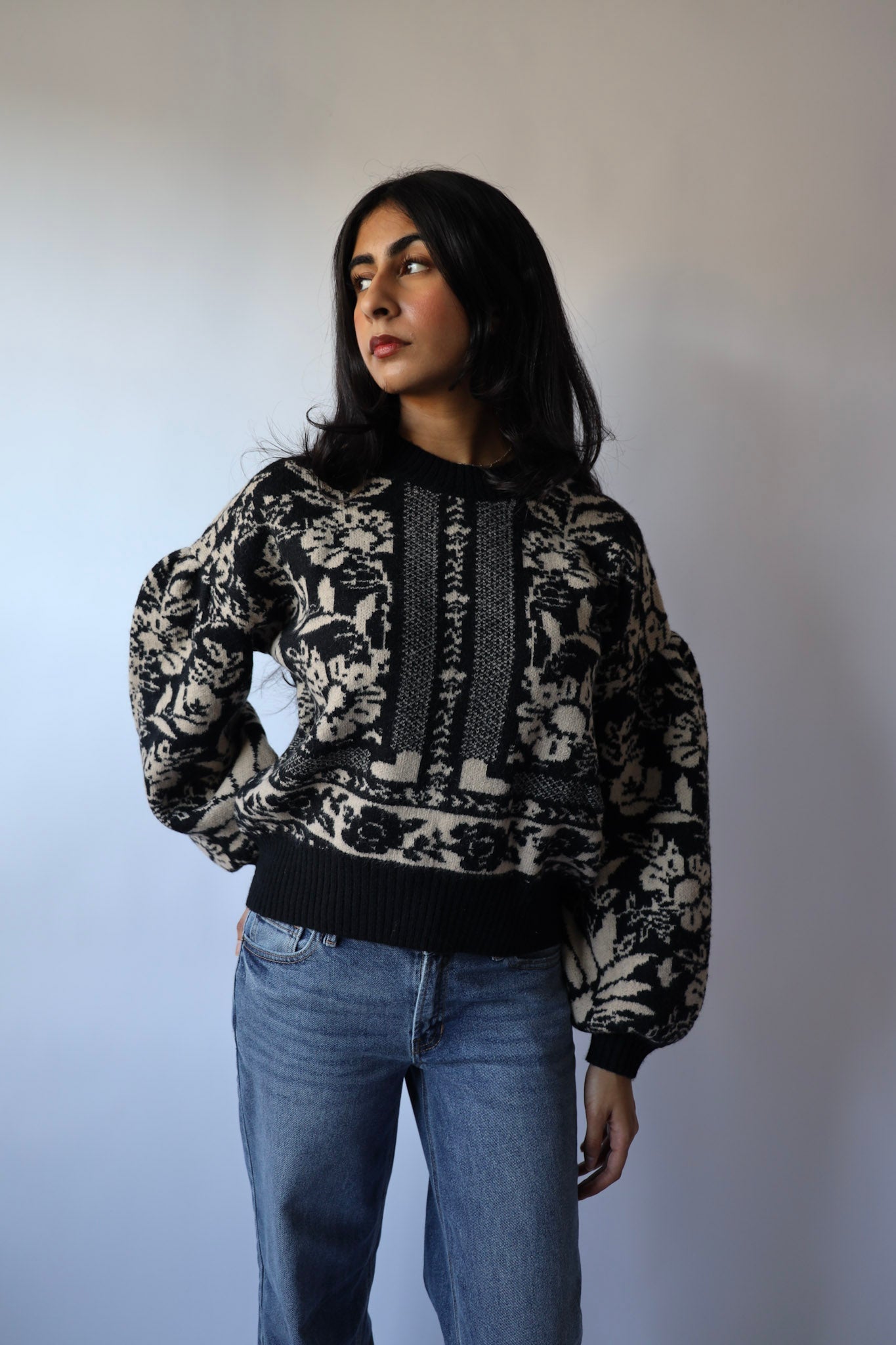 Vintage Flower Pattern Crew Neck Knit Sweater