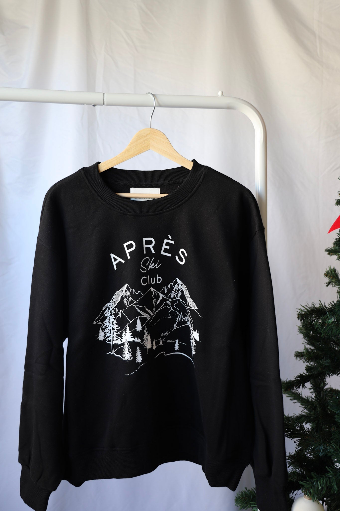Black Apres Ski Club Sweatshirt