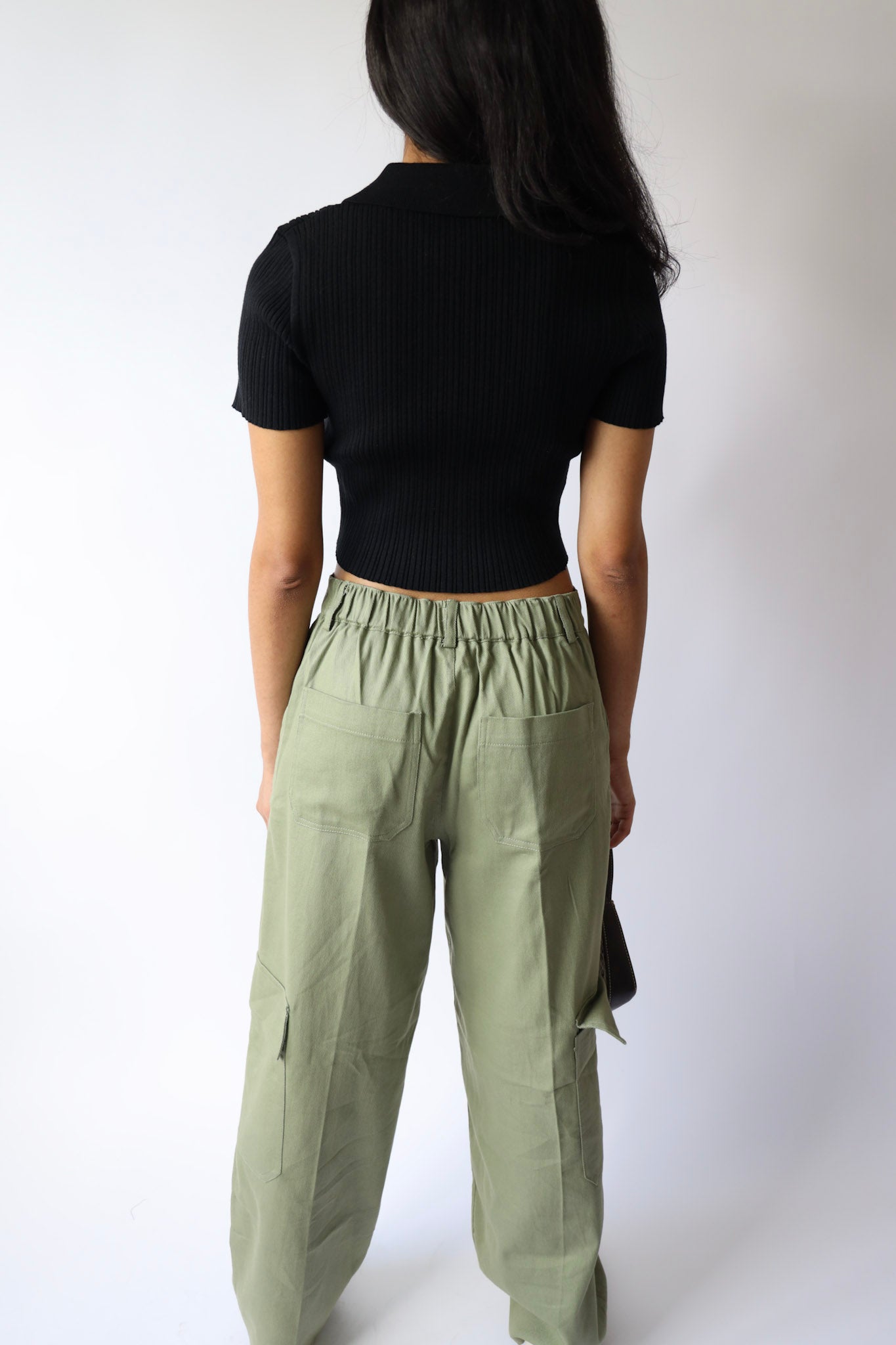 Ribbed Collar Crop Top