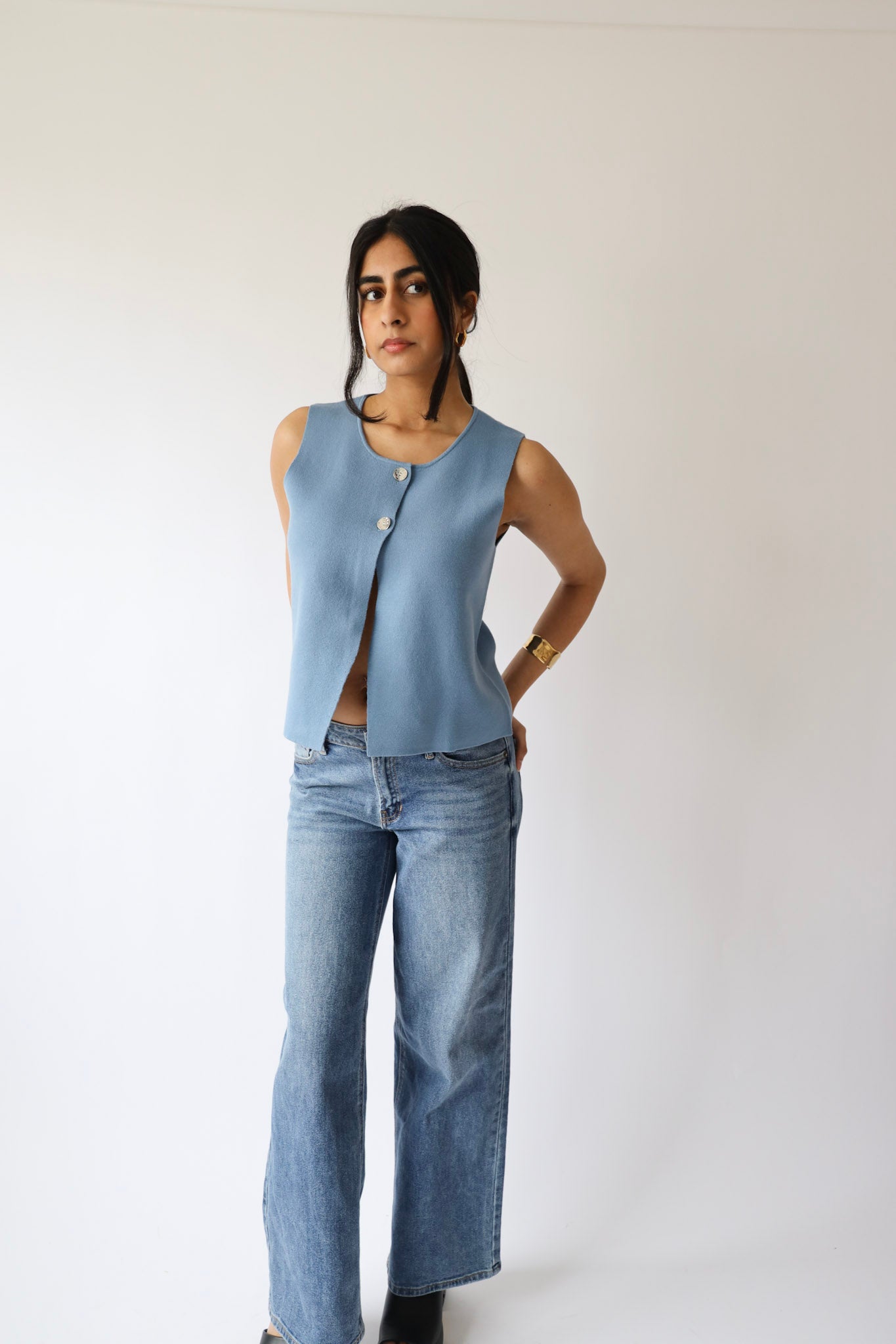 Metal Button Detail Cropped Sleeveless Sweater Vest