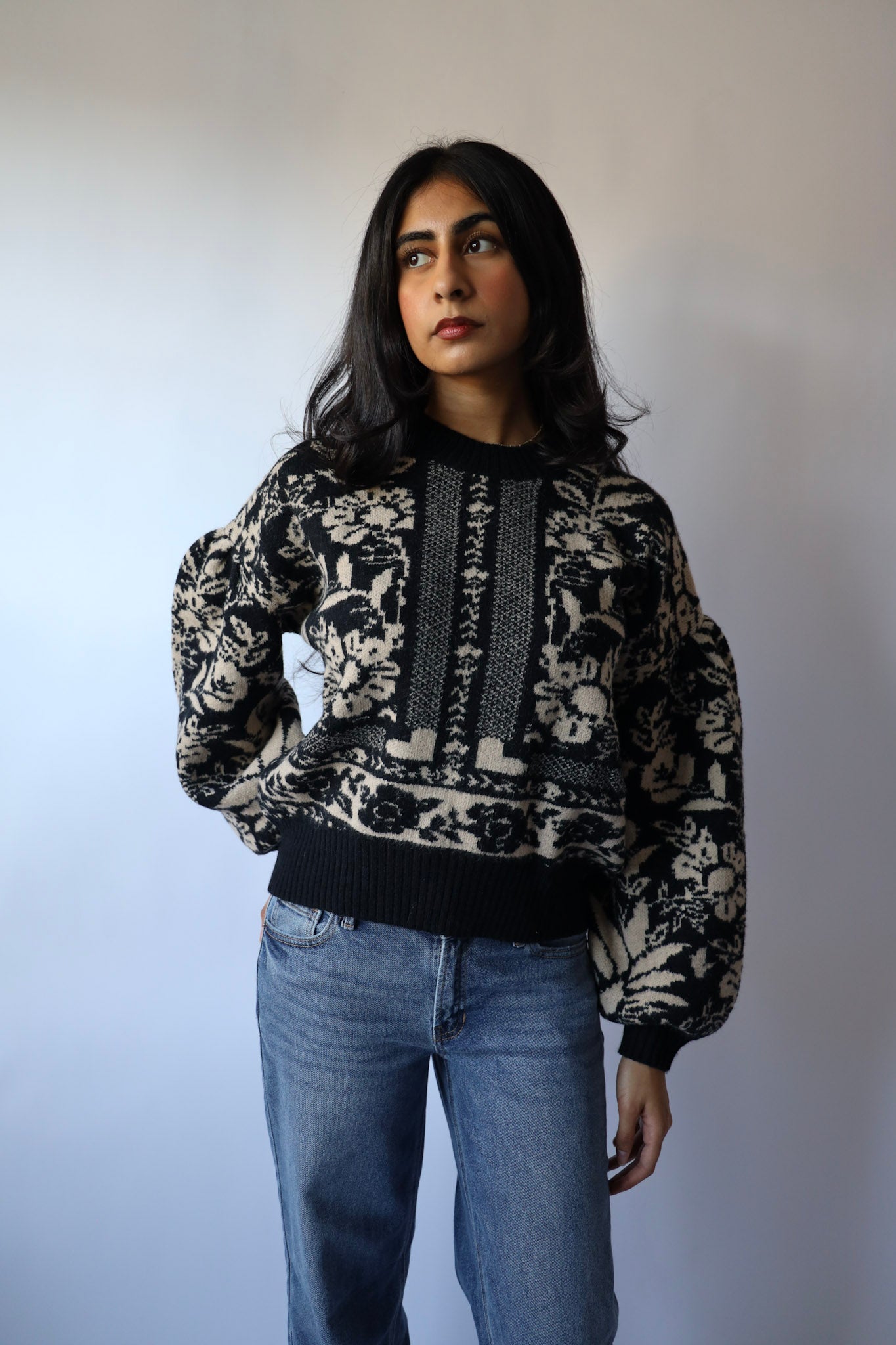 Vintage Flower Pattern Crew Neck Knit Sweater